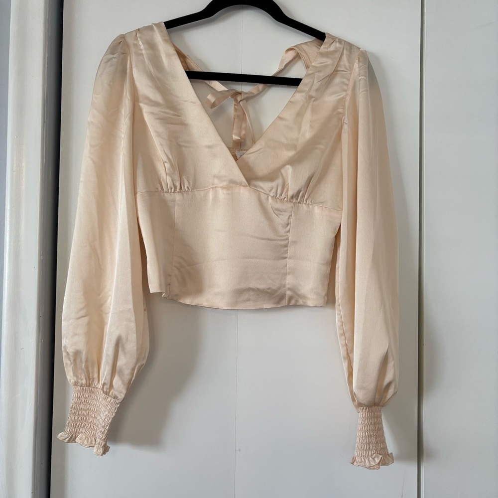 All in Favor Women’s Satin Puff Sleeve Cropped Blouse Cream Size Small